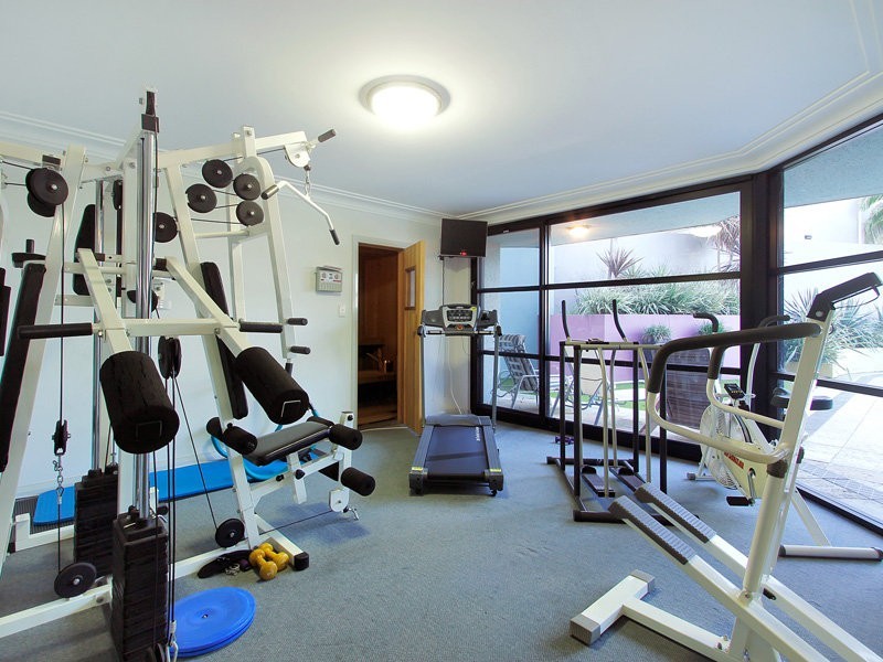 6 Stoke St, Mount Pleasant WA 6153