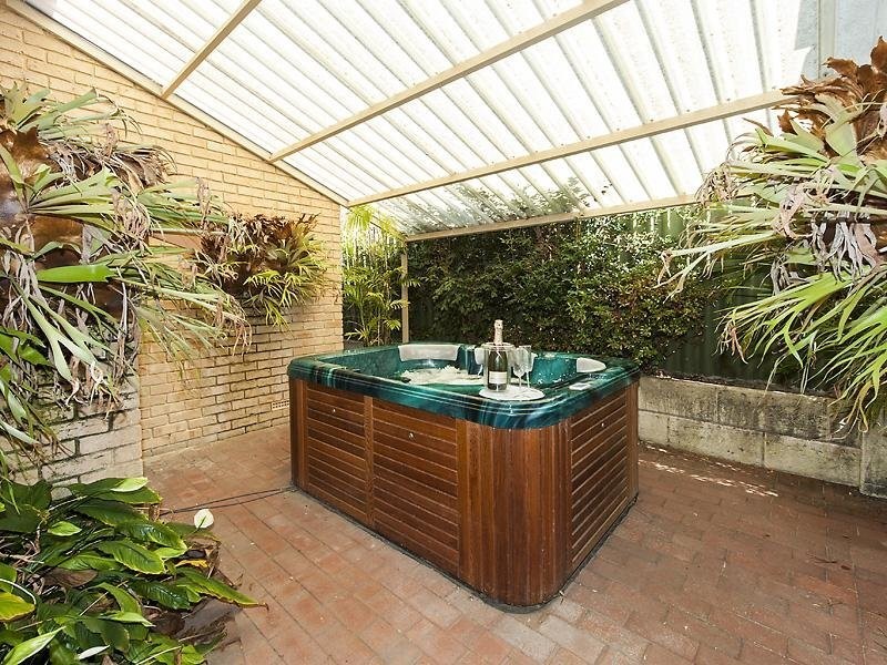 28 Potts St, Melville WA 6156