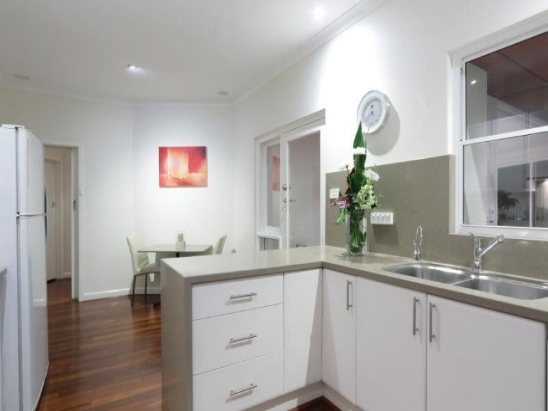 16 Calpin Cr, Attadale WA 6156