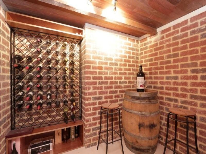 16 Calpin Cr, Attadale WA 6156