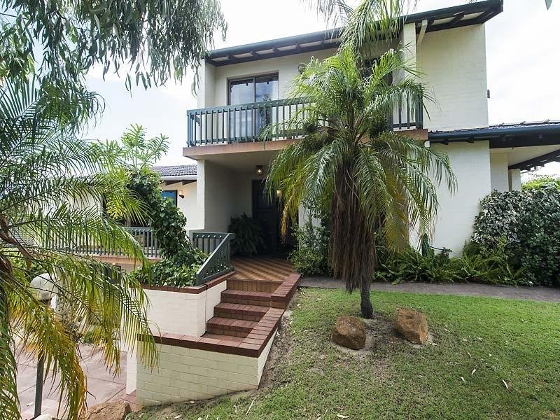 8 Rowley Place, Bull Creek WA 6149