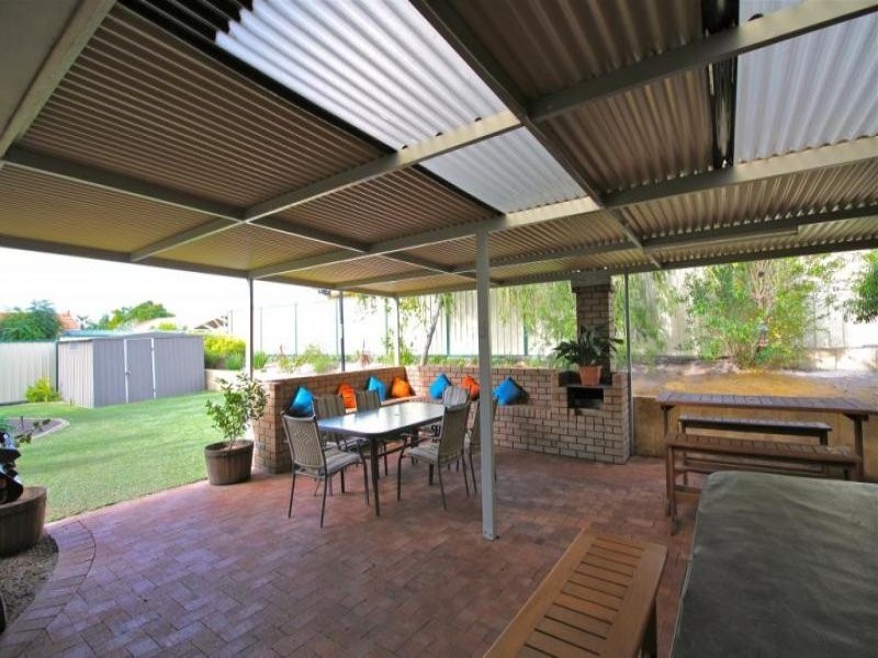 5 Challenger Drive, Thornlie WA 6108