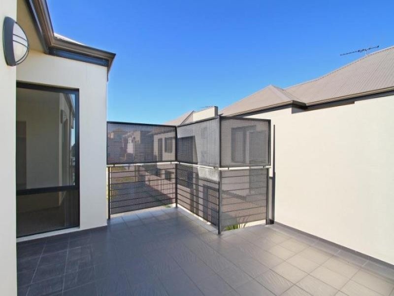 2/56 Spinnaker Heights, Yangebup WA 6164