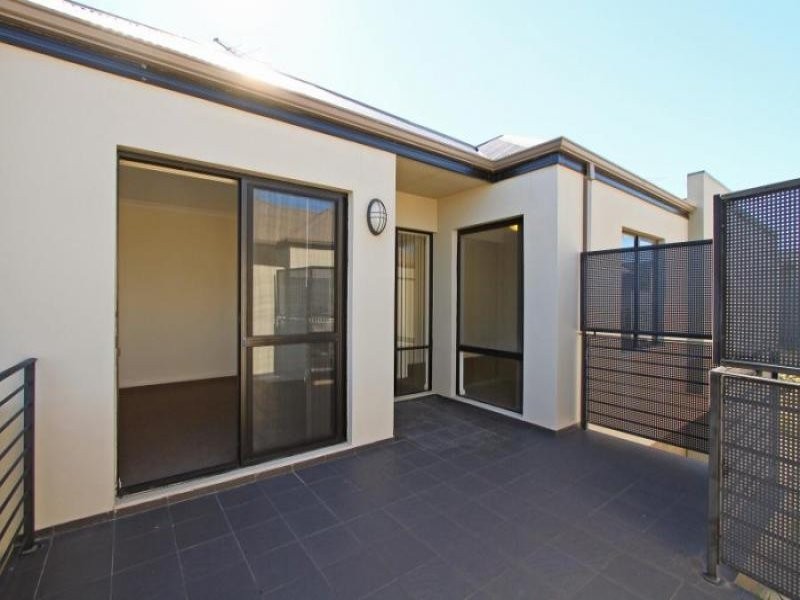 2/56 Spinnaker Heights, Yangebup WA 6164