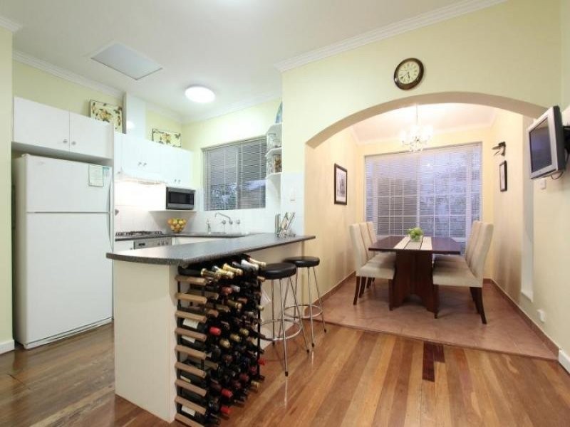 6 Lisa Place, Mount Pleasant WA 6153