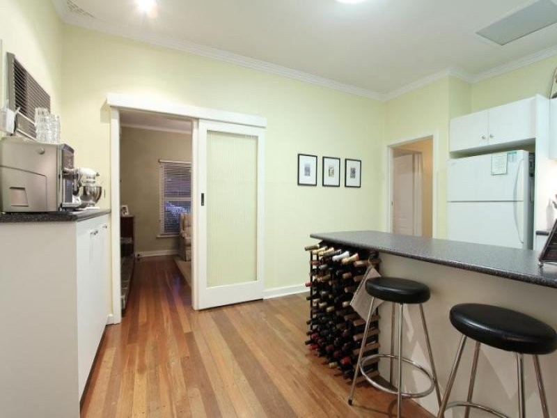 6 Lisa Place, Mount Pleasant WA 6153