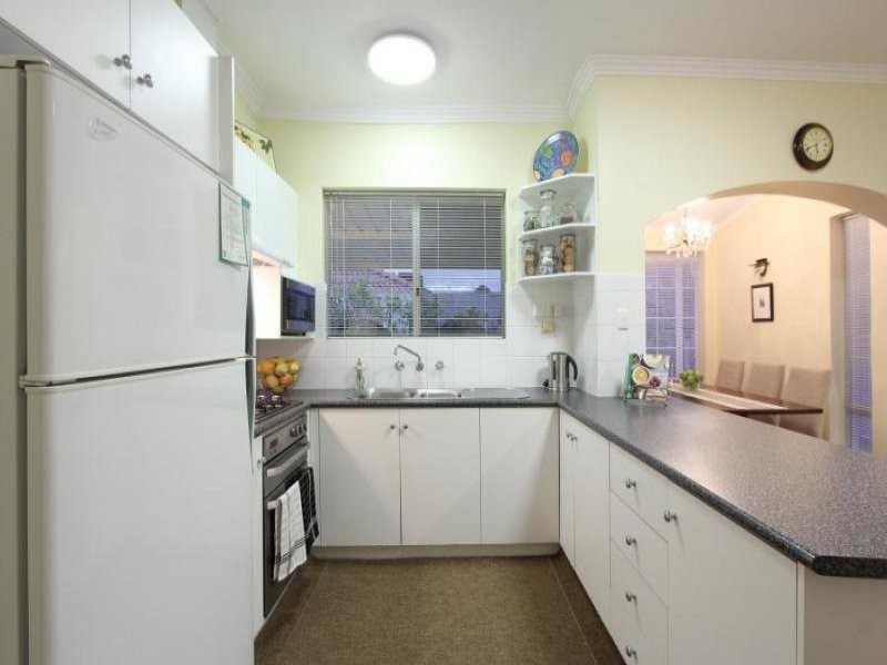 6 Lisa Place, Mount Pleasant WA 6153