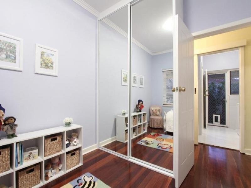6 Lisa Place, Mount Pleasant WA 6153