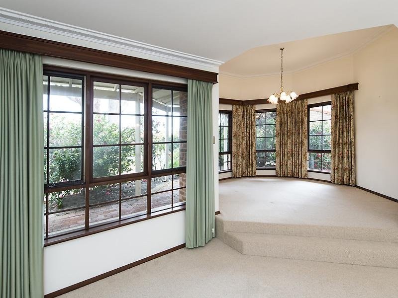 6 McCarter Road, Booragoon WA 6154