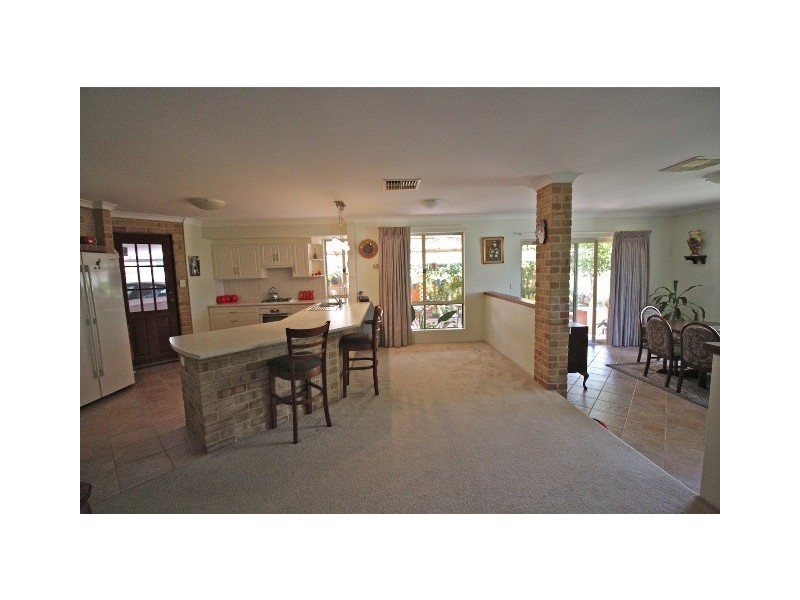 39 Lydiard Retreat, Canning Vale WA 6155