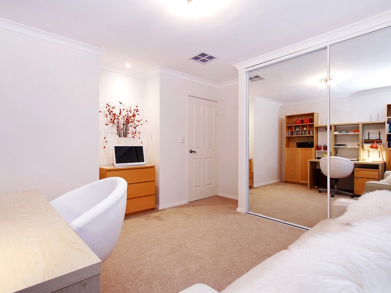 37 Central Ave, Ardross WA 6153