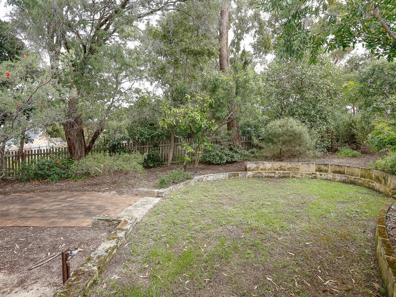 24 Edgar Way, Mount Pleasant WA 6153