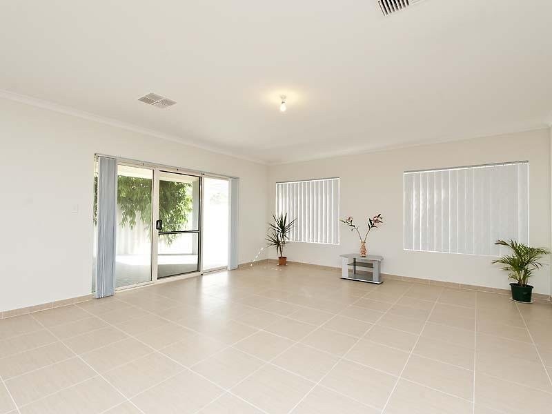 44 Oceanrunner Boulevard, Shoalwater WA 6169