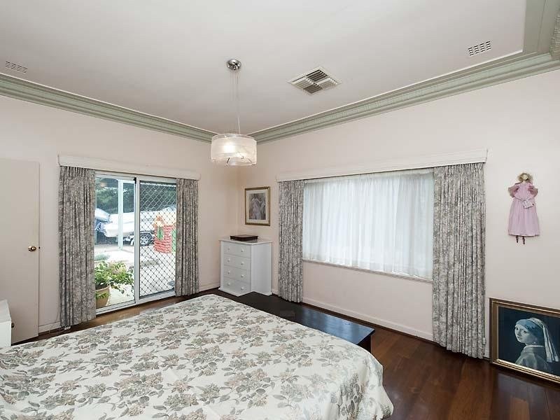 7-7A Lilian Avenue, Applecross WA 6153