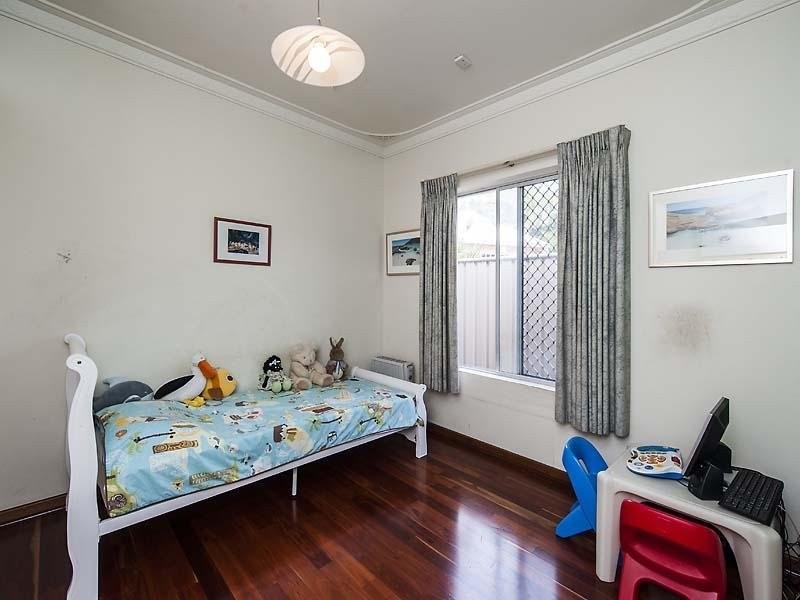 7-7A Lilian Avenue, Applecross WA 6153