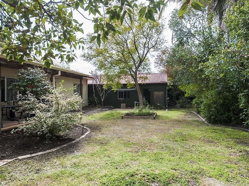 7-7A Lilian Avenue, Applecross WA 6153
