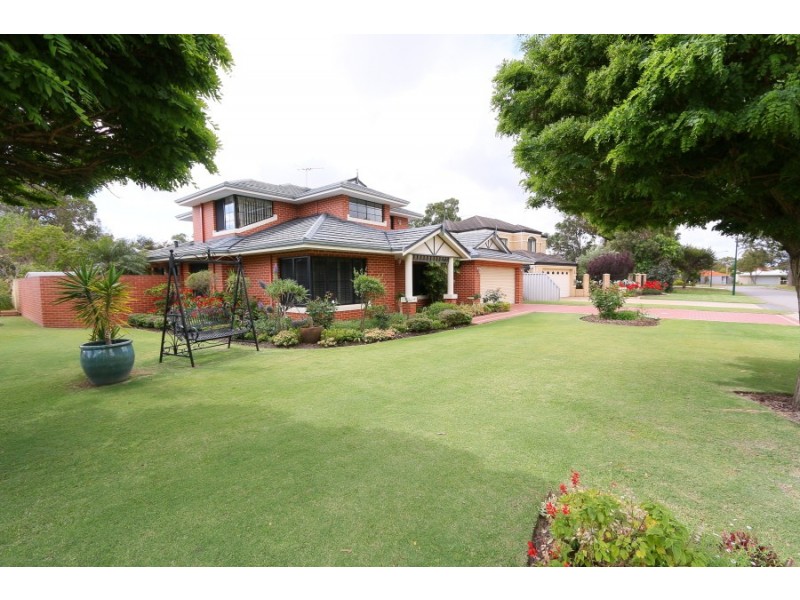 18 Morriett Street, Attadale WA 6156