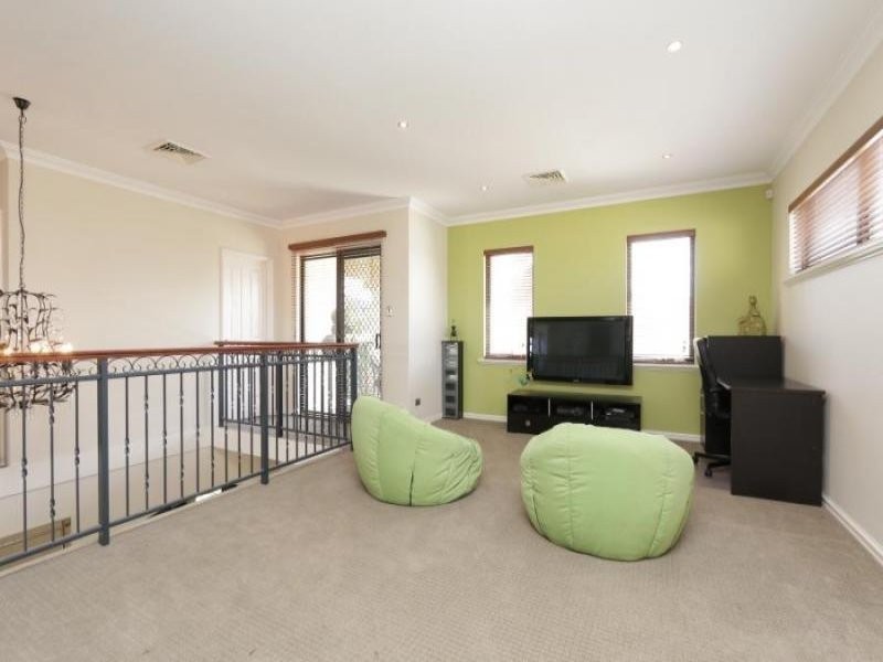 12 Lutey Road, Attadale WA 6156