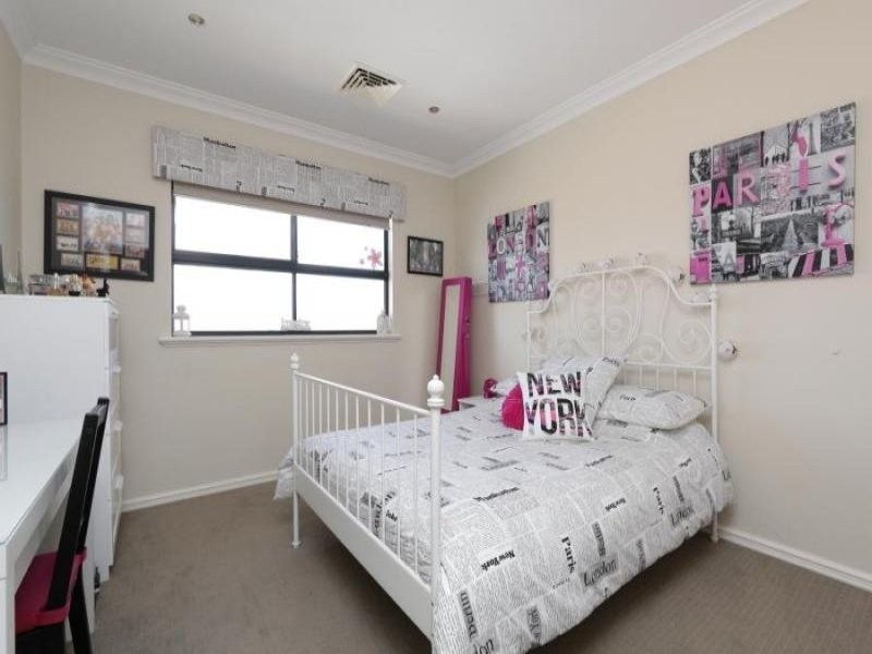 12 Lutey Road, Attadale WA 6156
