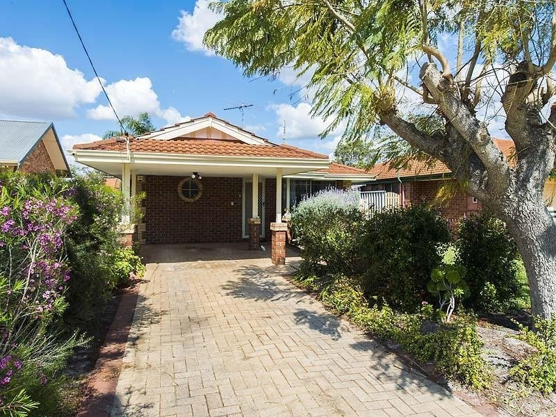 221 Bateman Road, Brentwood WA 6153