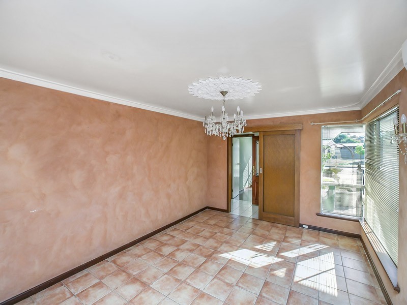 124A Arlunya Avenue, Cloverdale WA 6105