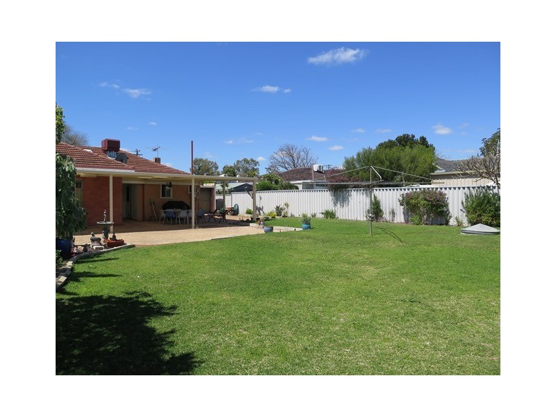 13 Choules Place, Myaree WA 6154