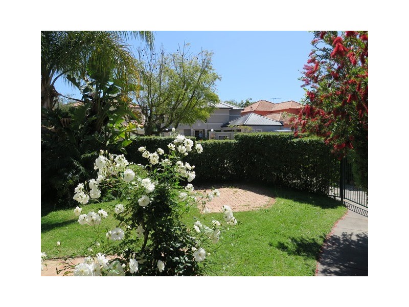 27a Lilian Avenue, Applecross WA 6153