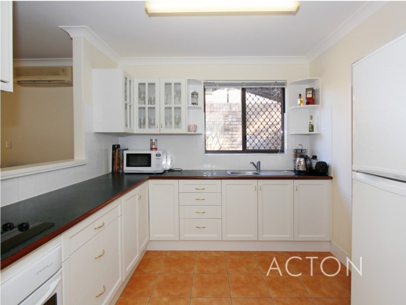 2/3 Strickland Street, South Perth WA 6151