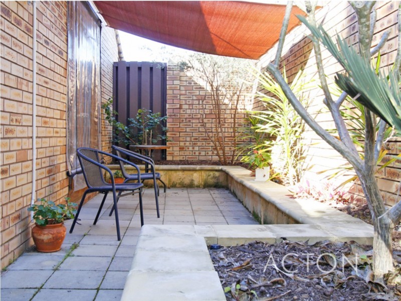2/3 Strickland Street, South Perth WA 6151