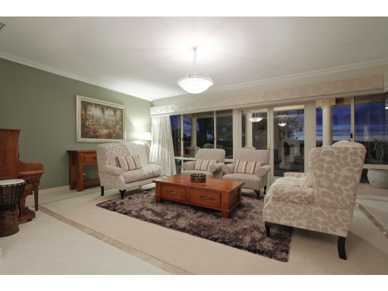 13A Hickey Street, Ardross WA 6153