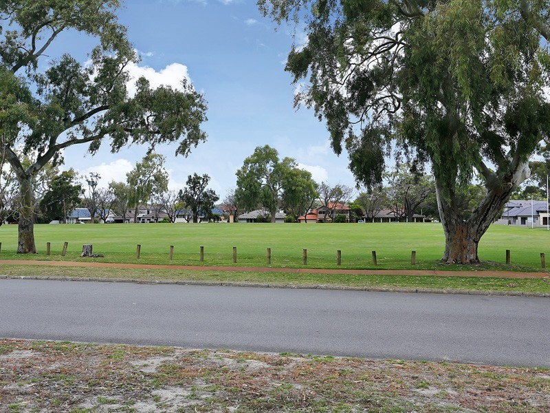 38 Glenelg Street, Applecross WA 6153