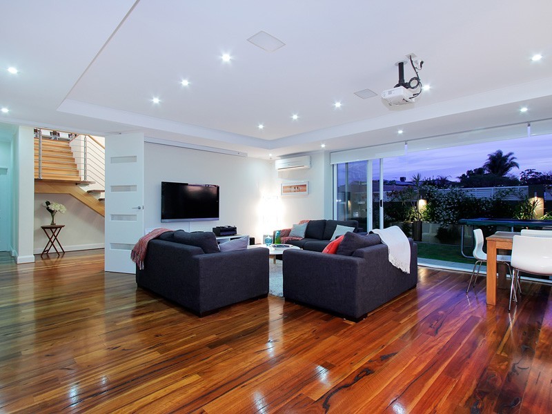 132 Barbican Street East, Shelley WA 6148