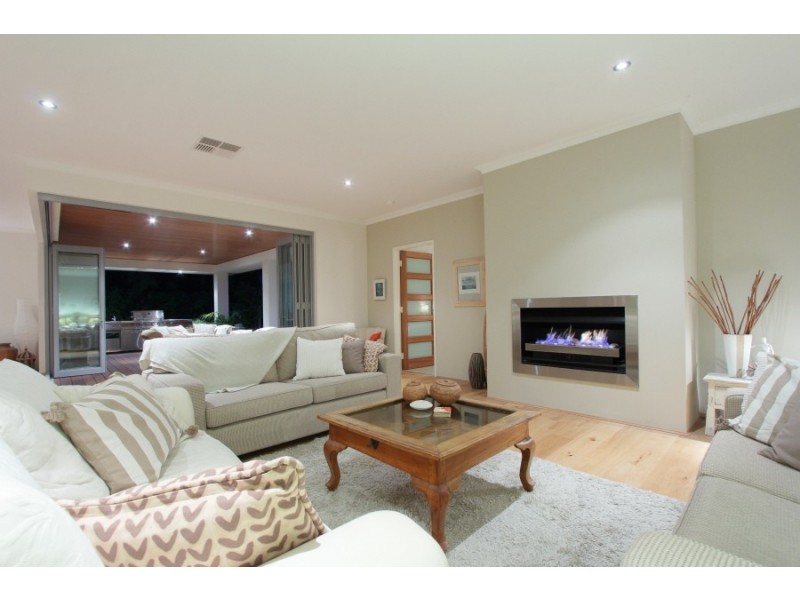44 Stirk Rd, Alfred Cove WA 6154