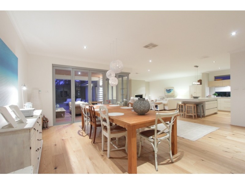 44 Stirk Rd, Alfred Cove WA 6154