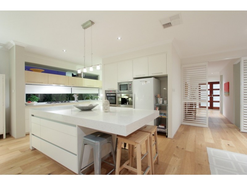 44 Stirk Rd, Alfred Cove WA 6154