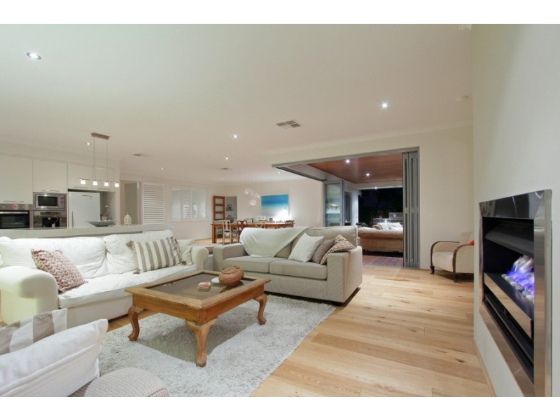 44 Stirk Rd, Alfred Cove WA 6154