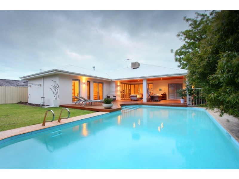 44 Stirk Rd, Alfred Cove WA 6154