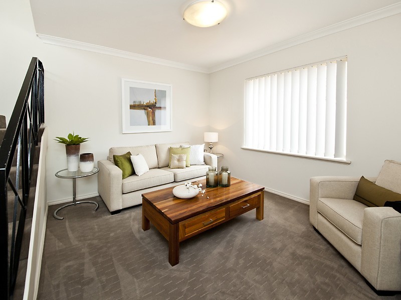 3/4 Henley Place, Attadale WA 6156