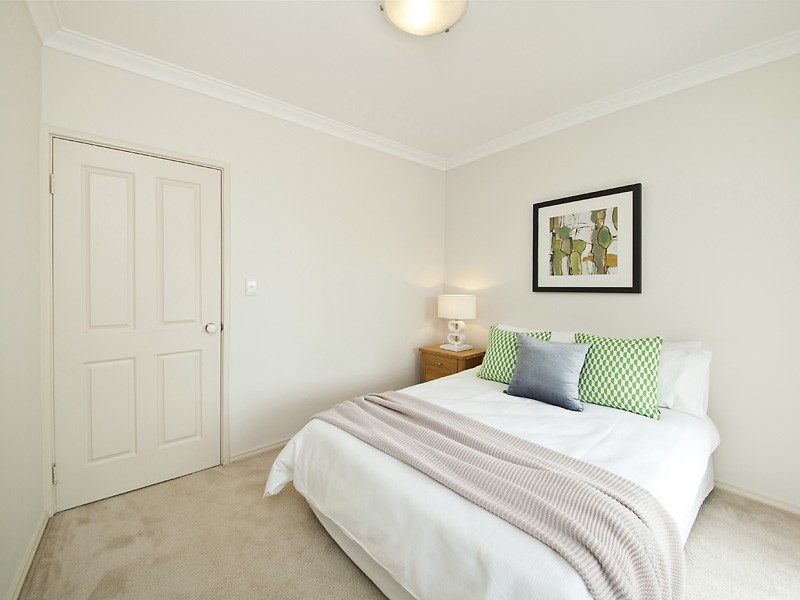 3/4 Henley Place, Attadale WA 6156