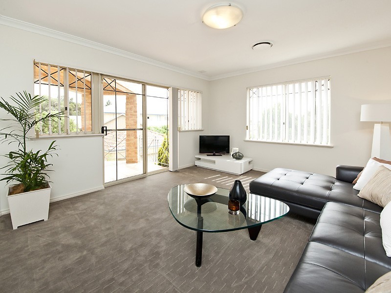 3/4 Henley Place, Attadale WA 6156