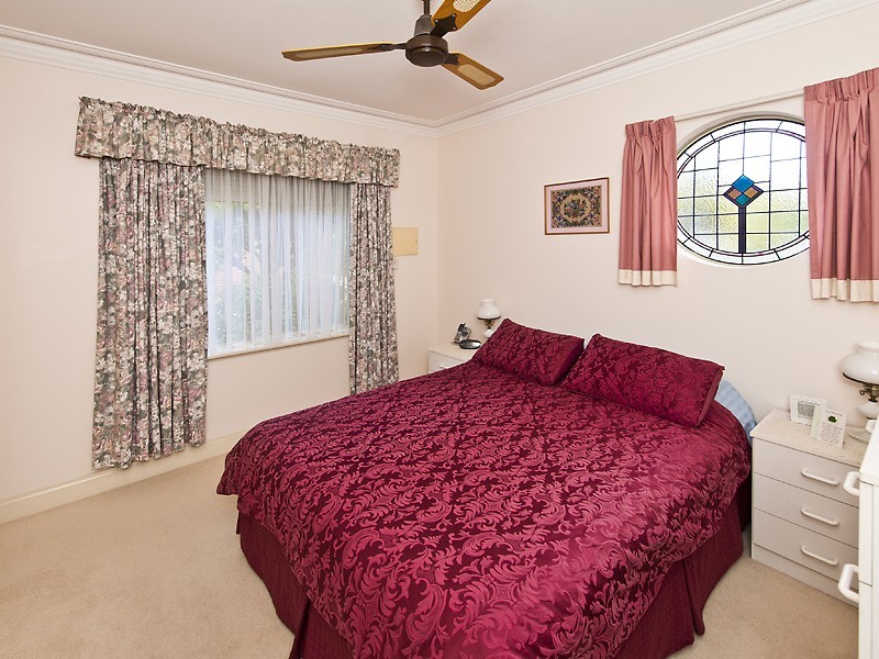 2/8 Forbes Road, Applecross WA 6153