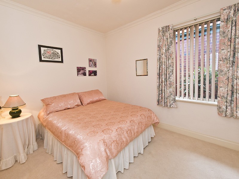 2/8 Forbes Road, Applecross WA 6153