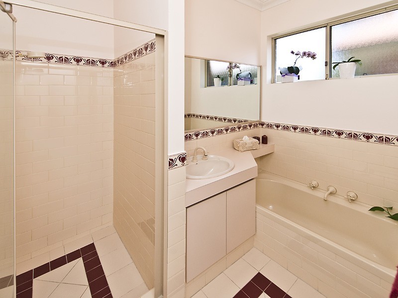 2/8 Forbes Road, Applecross WA 6153