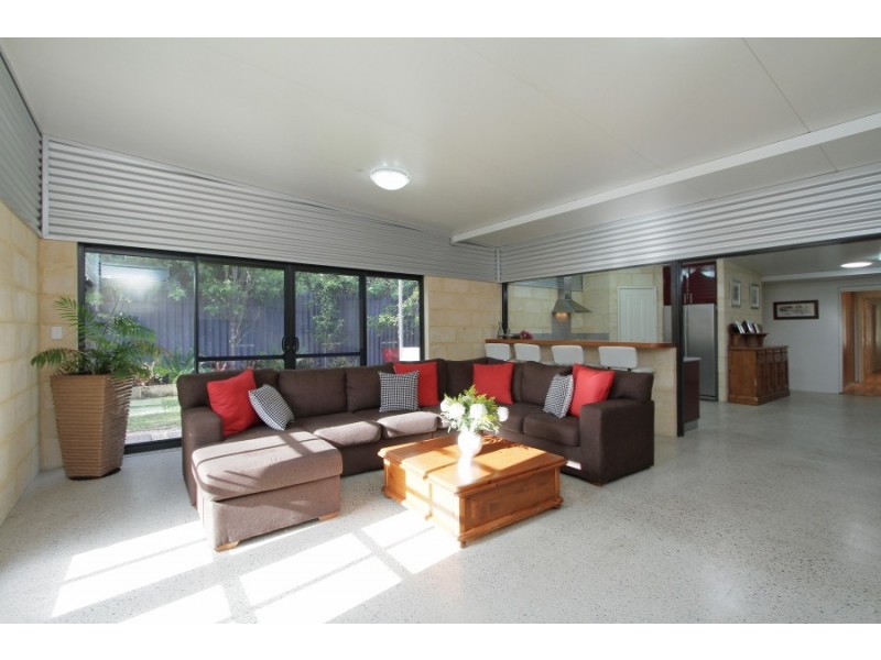 19a Schacht Crt, Myaree WA 6154