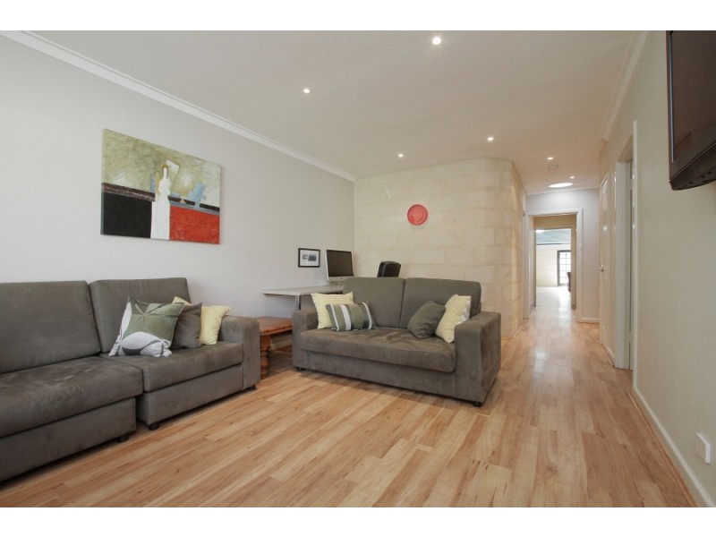 19a Schacht Crt, Myaree WA 6154