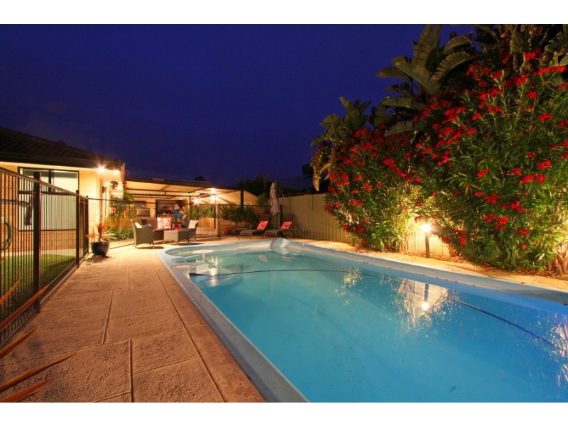 4 Calder Way, Atwell WA 6164