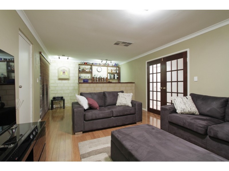 4 Calder Way, Atwell WA 6164