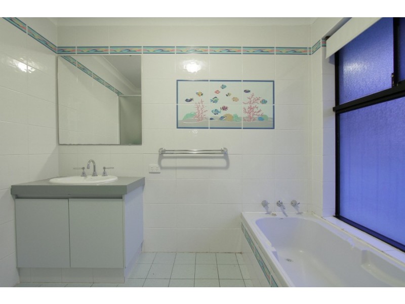 4 Calder Way, Atwell WA 6164