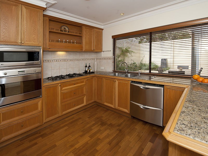 3/9 Tweeddale Road, Applecross WA 6153