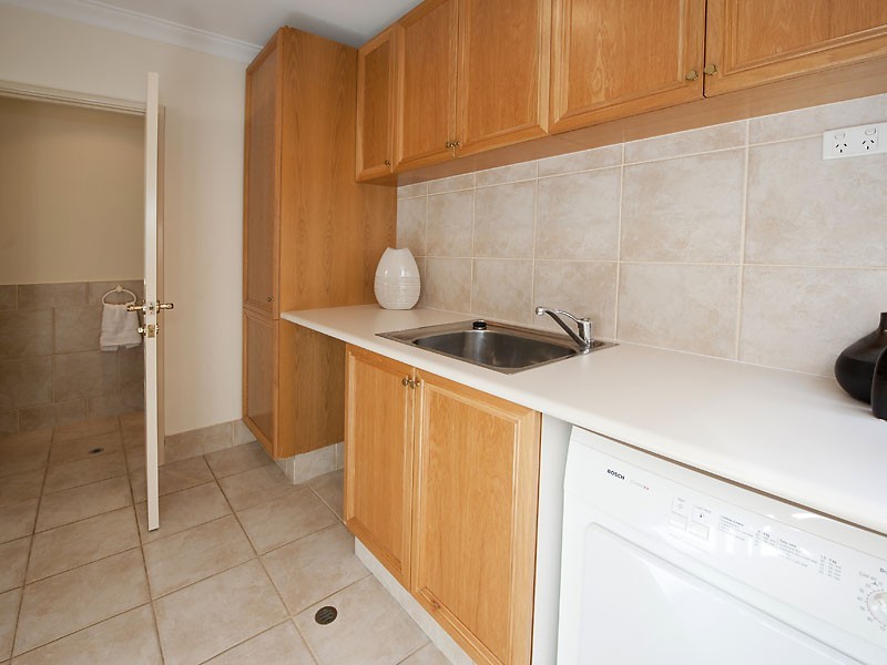 3/9 Tweeddale Road, Applecross WA 6153